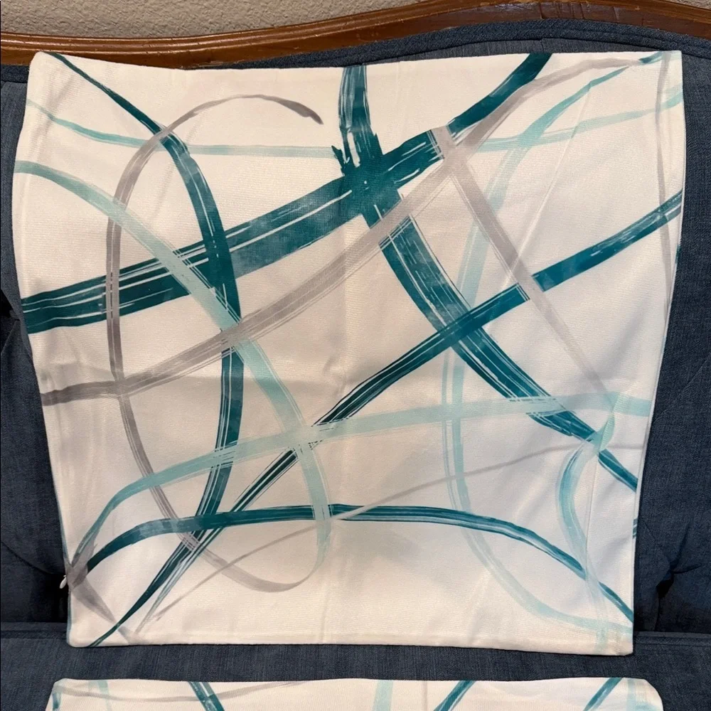 CaliTime Throw Pillow Covers (2) Cozy Fleece w/Abstract Arc-Shaped Lines NEW